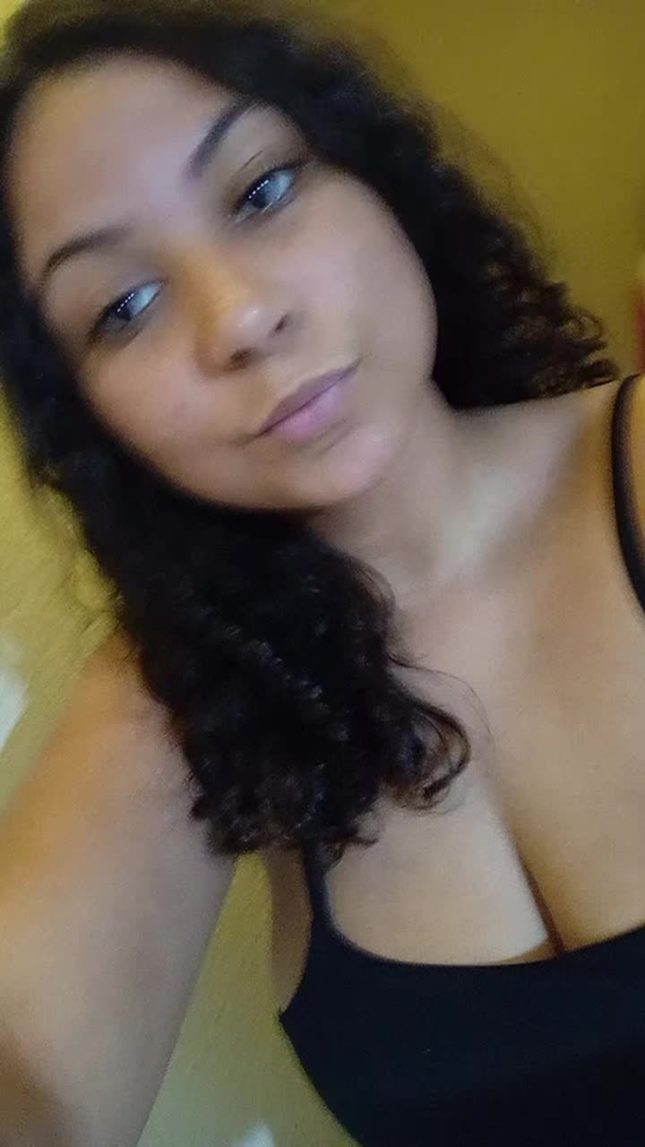 @anavihh