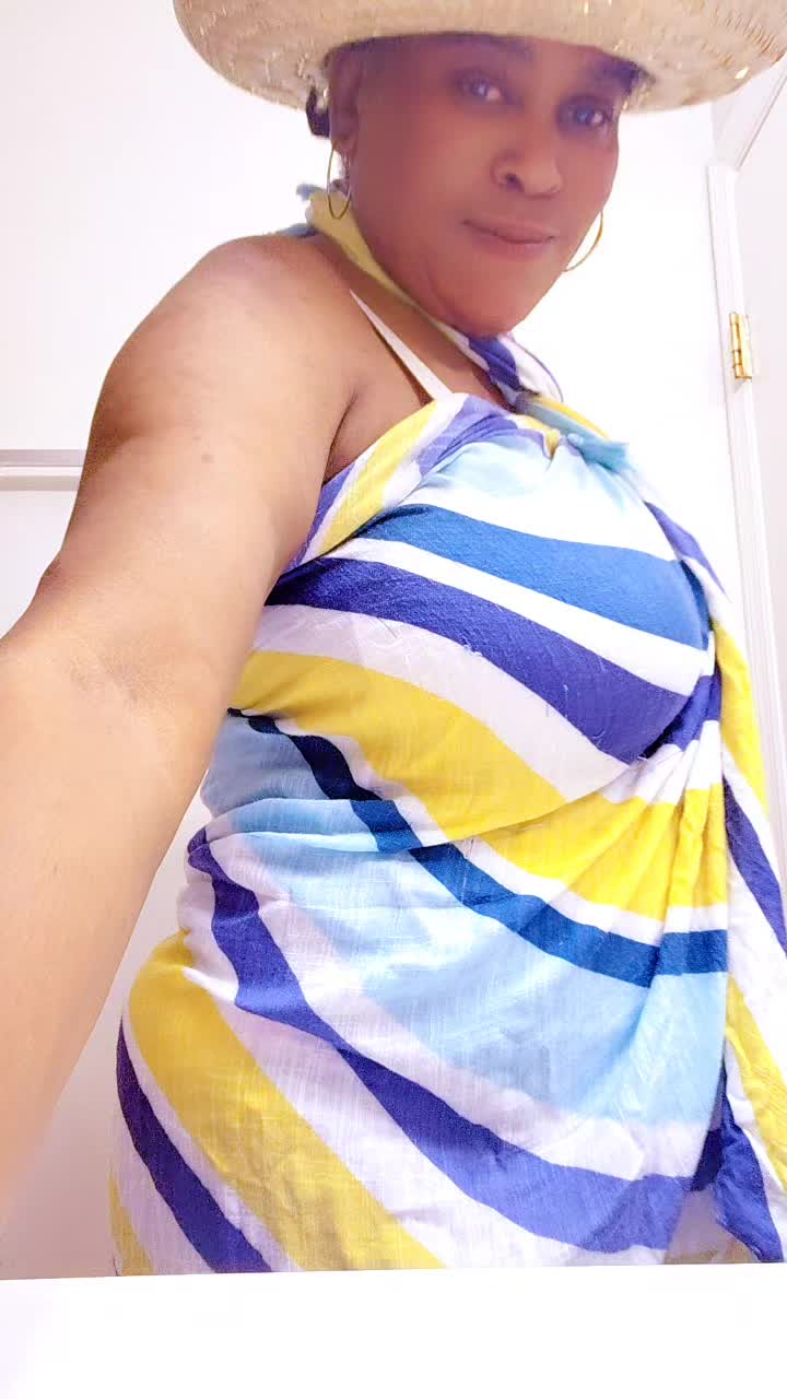 @queenmonika💞