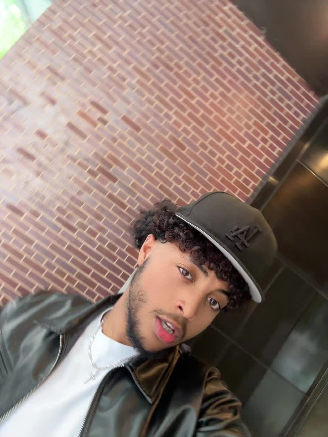 @ናሂ