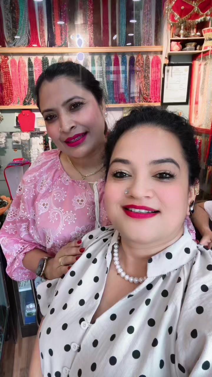 @🧿Divya thakuri 🧿( designer )