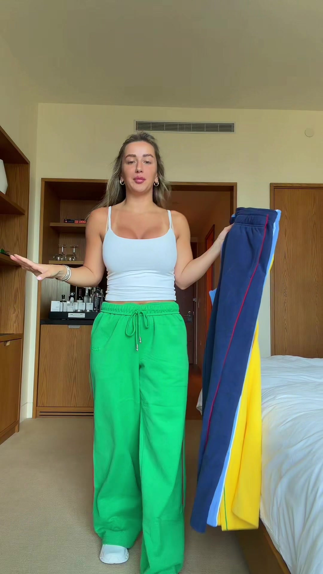 @delanacrook