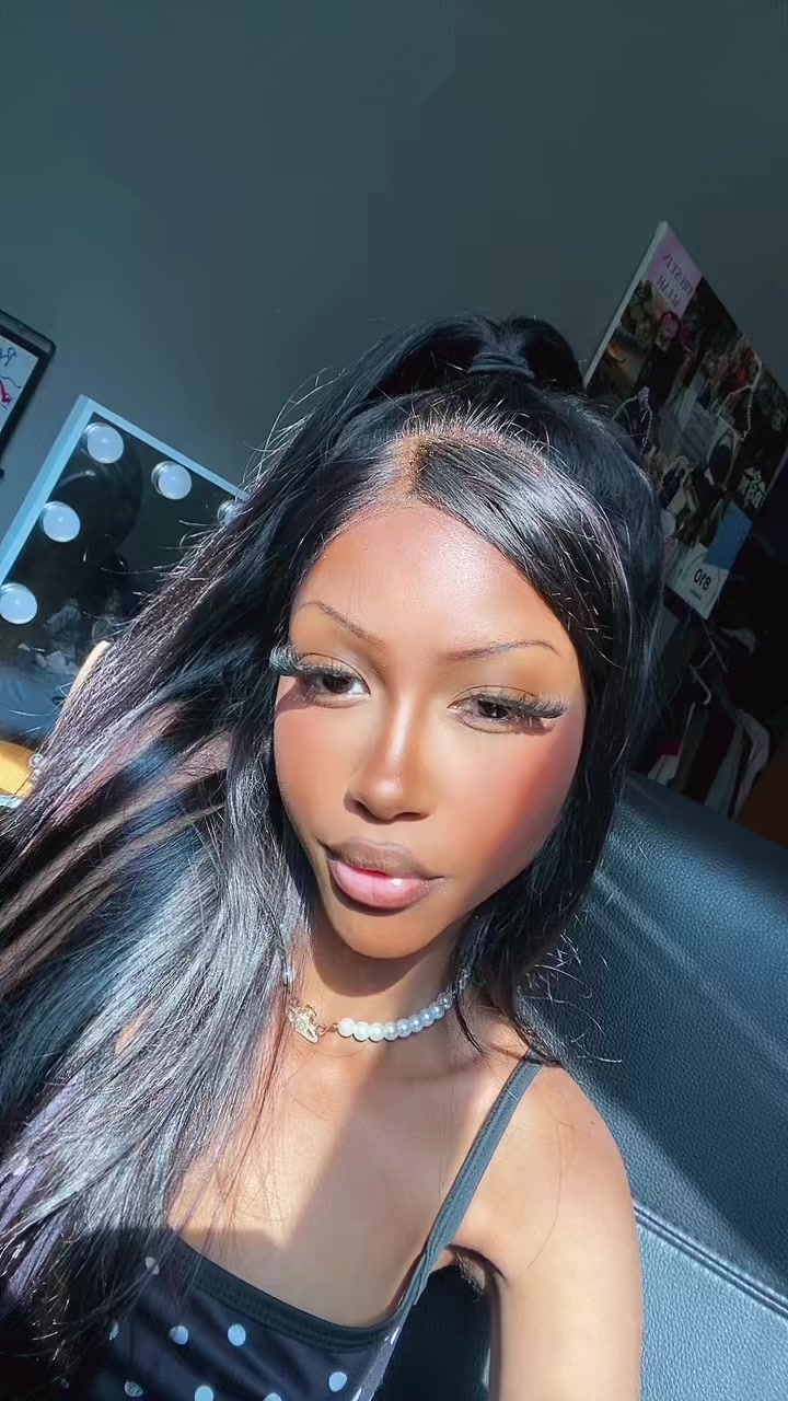 @bloomingbambina