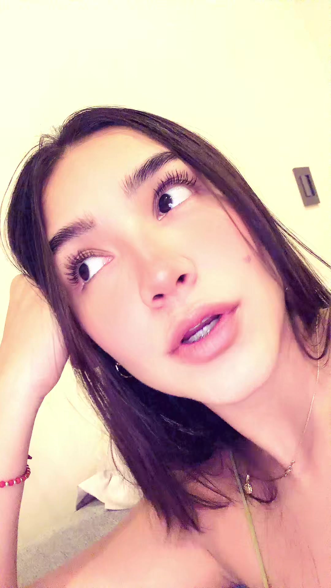 @oficialmaryaguilar