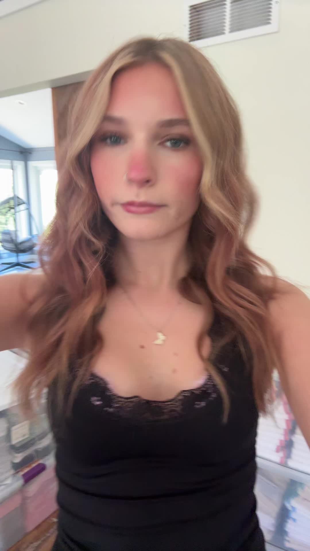 @caroline