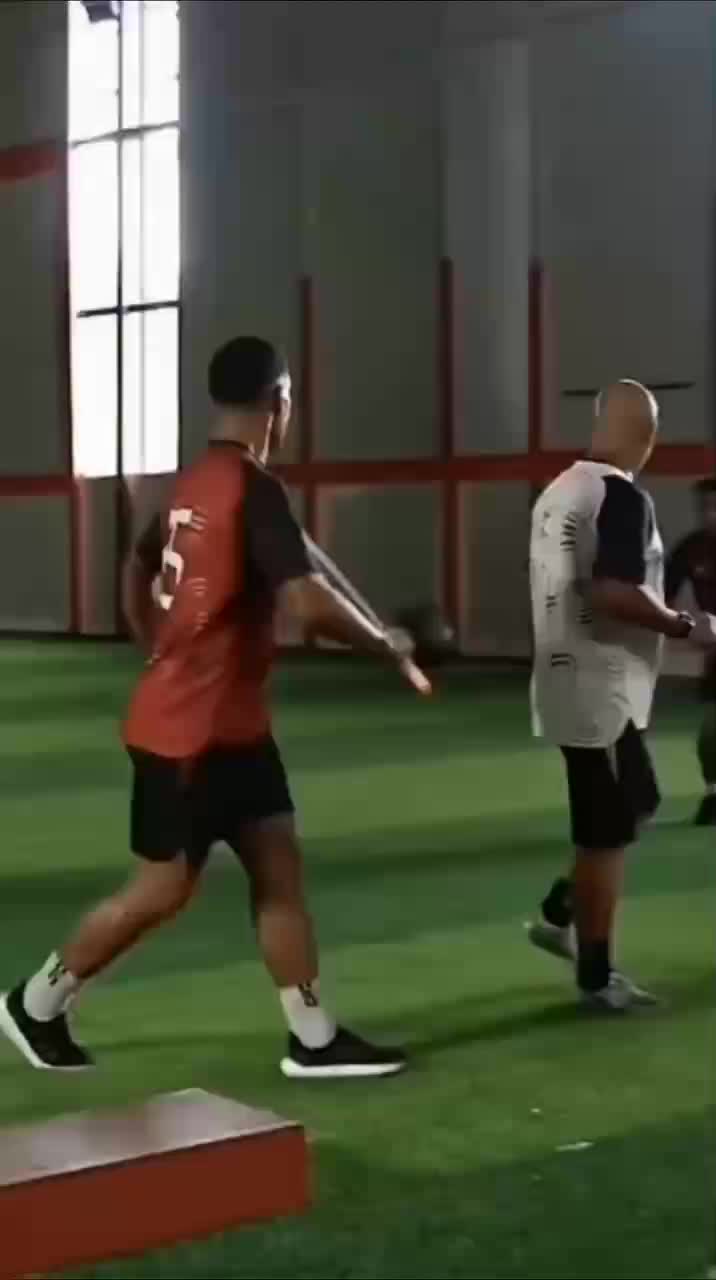 @Chelsi suka persija