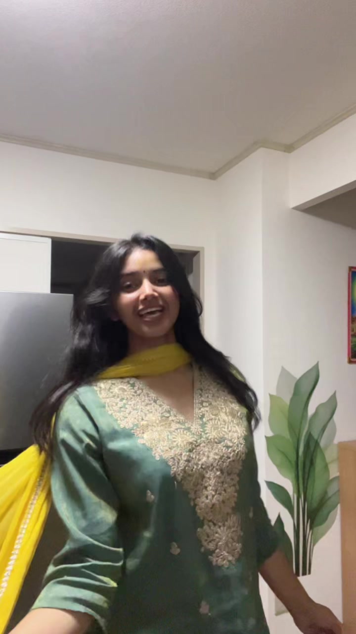 @SAPNA 🖤💫