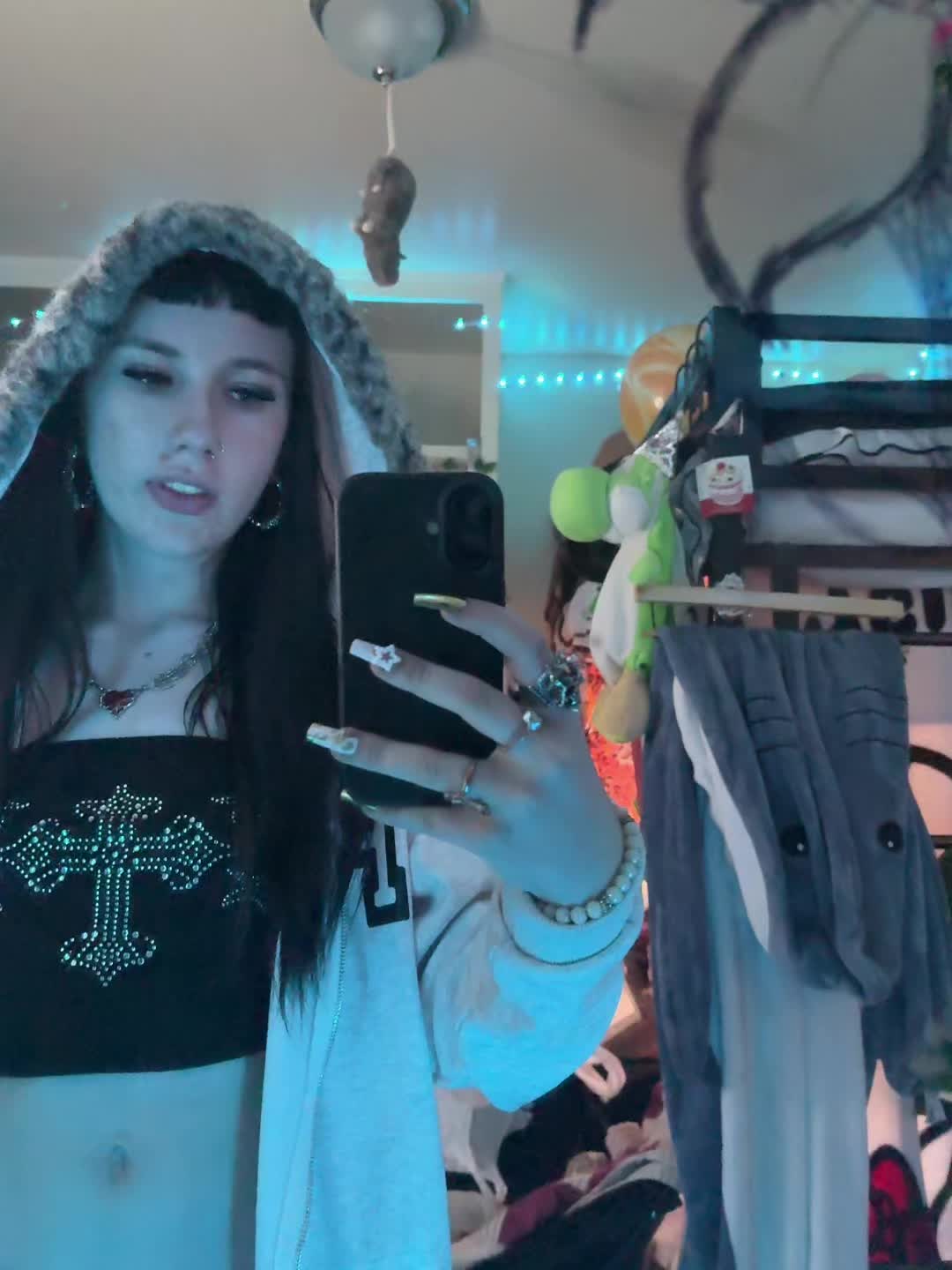 @₊˚꩜ 𝔙𝔦𝔬𝔩𝔢𝔱 ✮˚₊