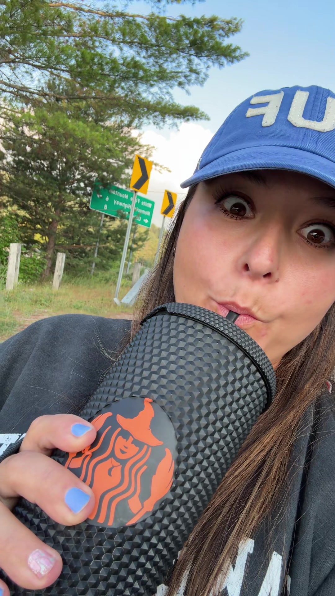 Cherr.Bearr22 (@cherr.bearr22) - Urlebird