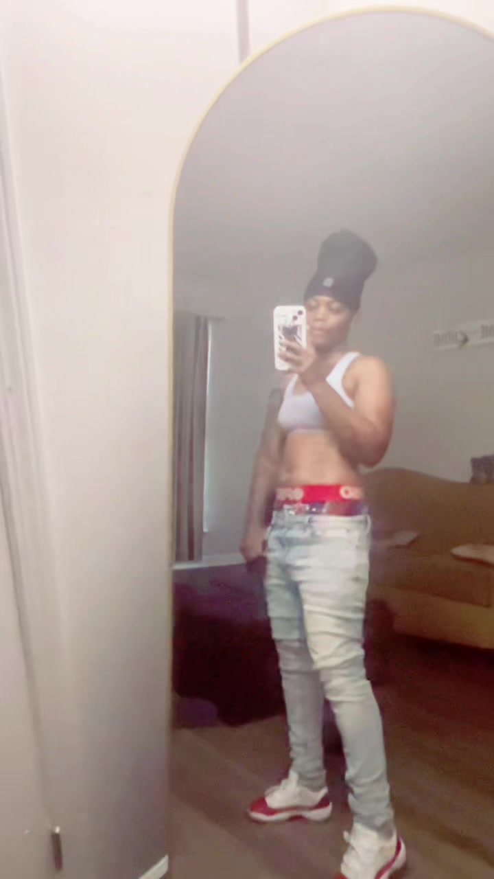 @aaliyah ๐ .