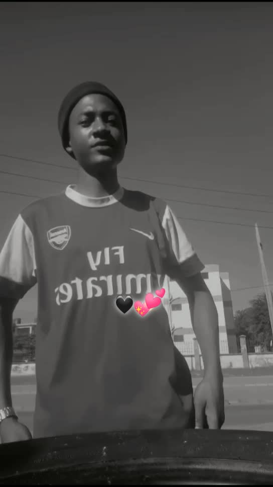 @𝕸𝖗 𝖘𝖒𝖎𝖑𝖊🖤💕