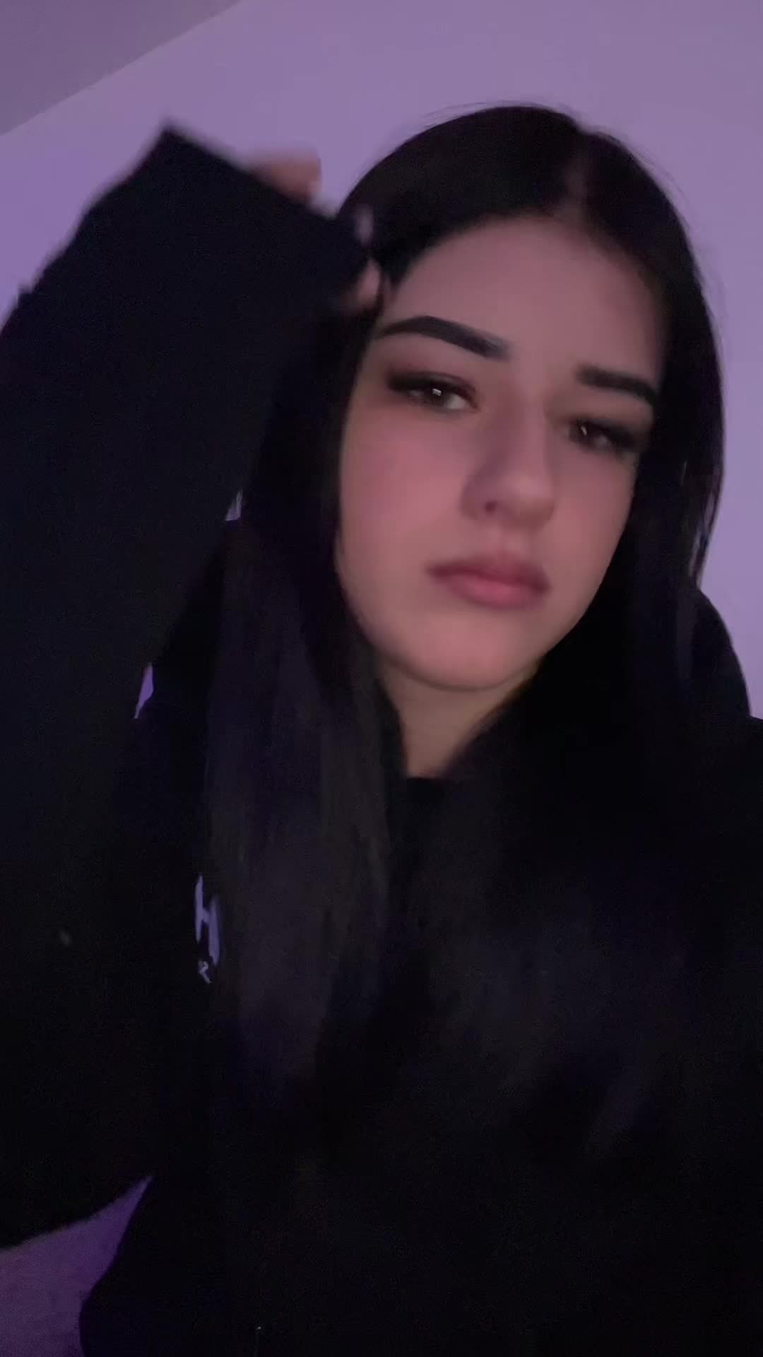 @e_xleen