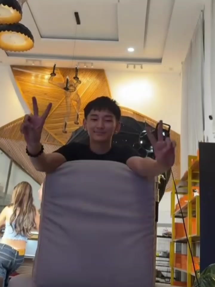 @zyrene