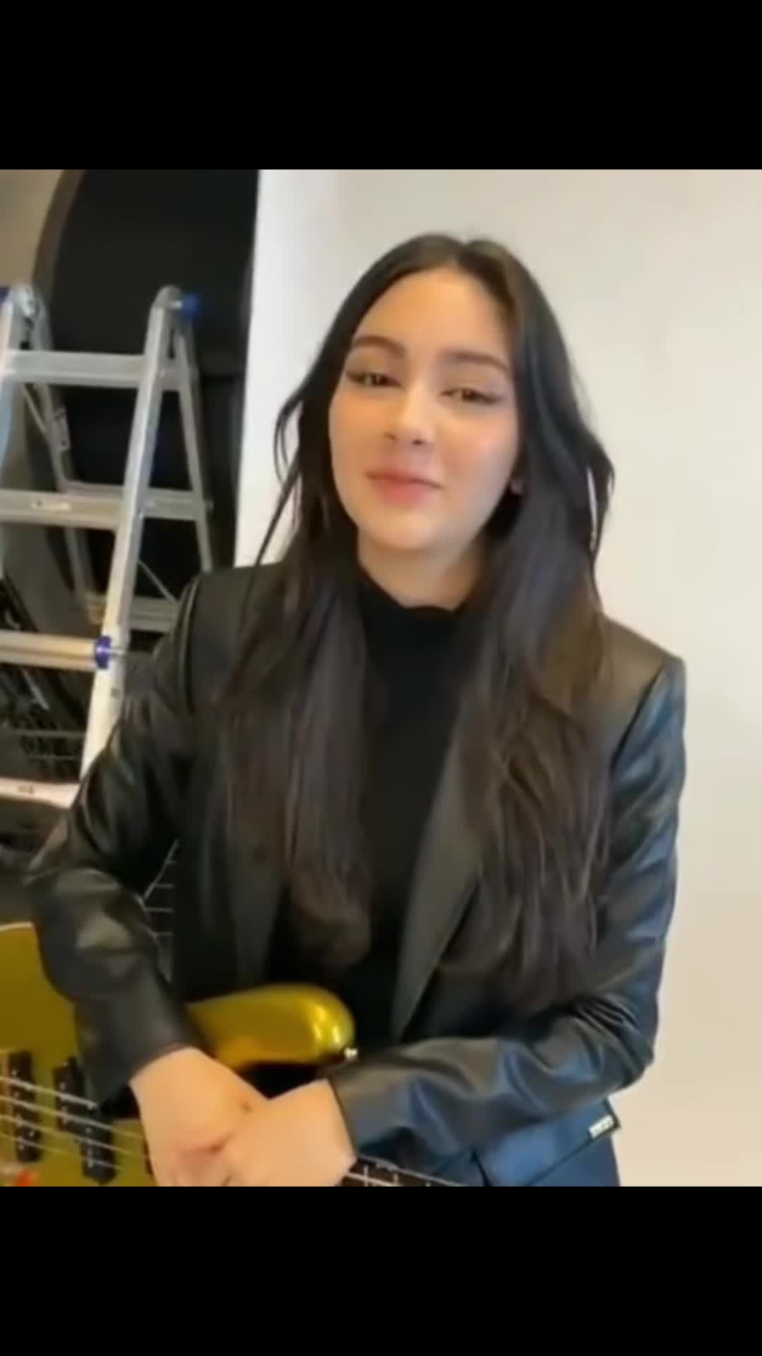 @Arirawr
