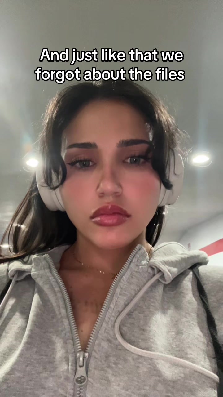 @B U F F Y THE GYM S L A Y E R