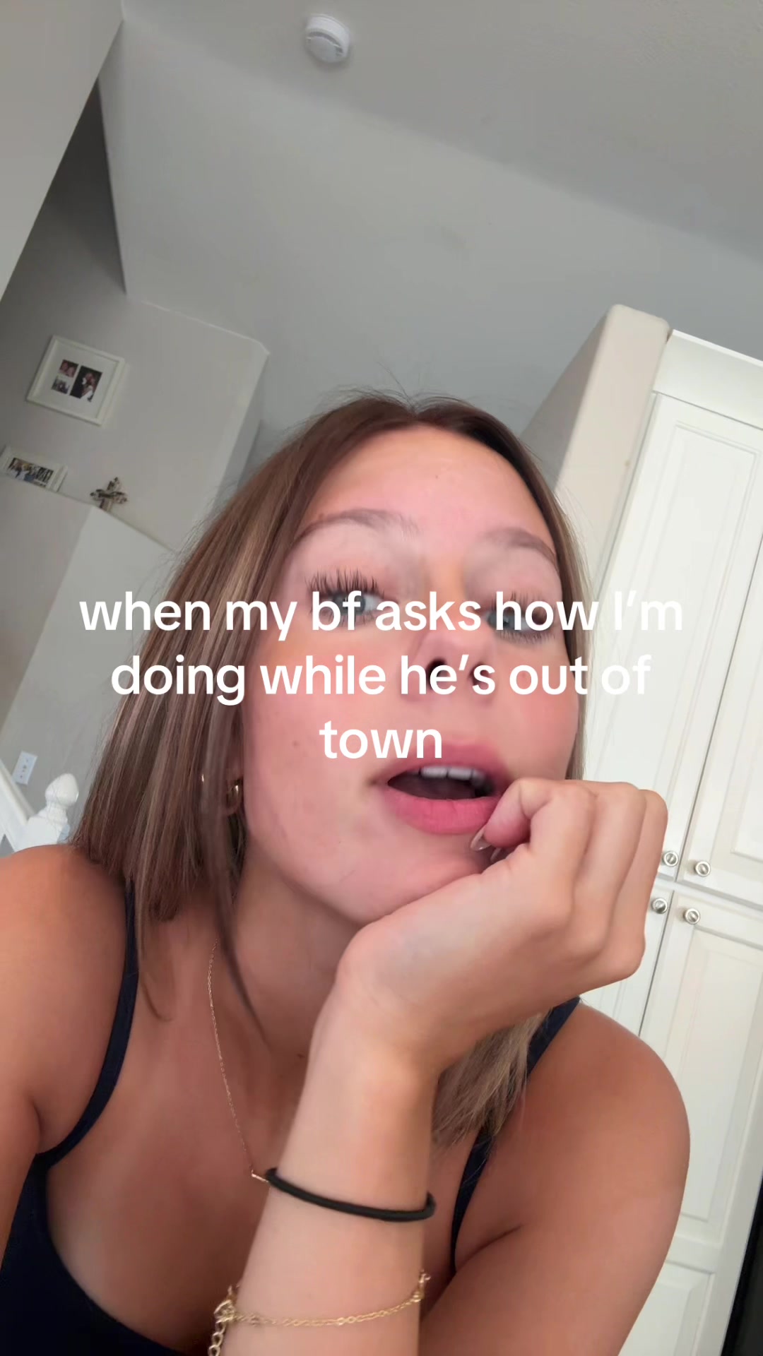 @izzietriesherbest