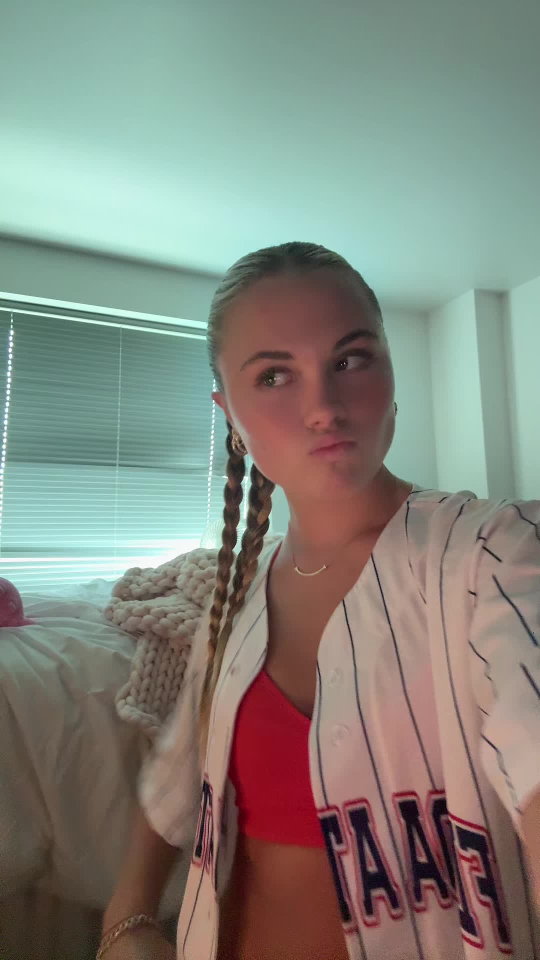 @sarah_forbess