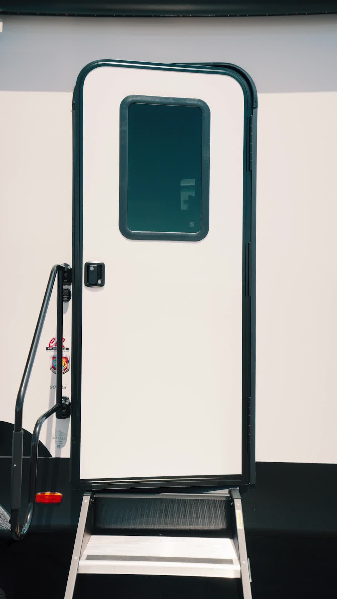 @C&R Trailer Sales