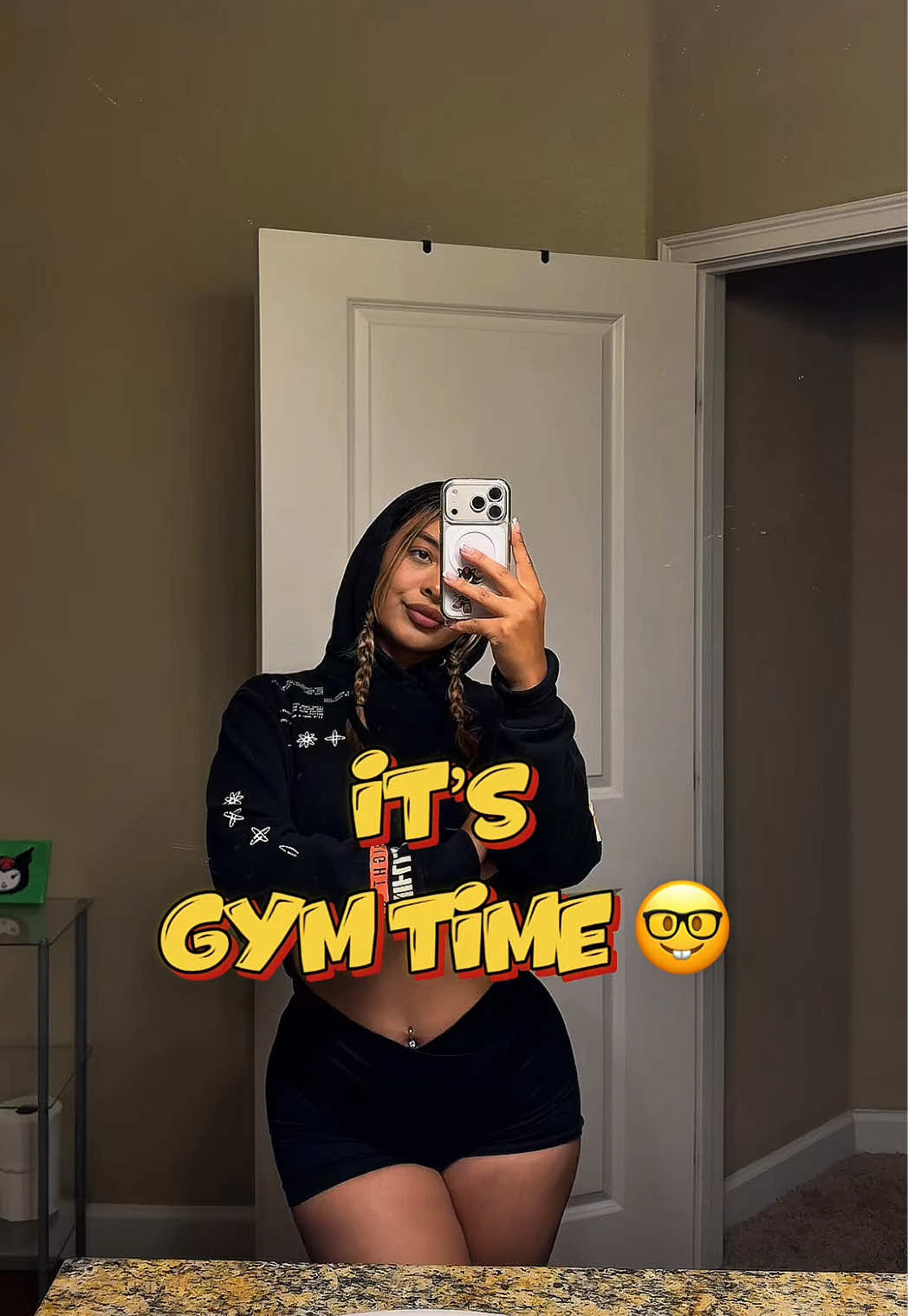 @Emily | Gym • Cars • Life