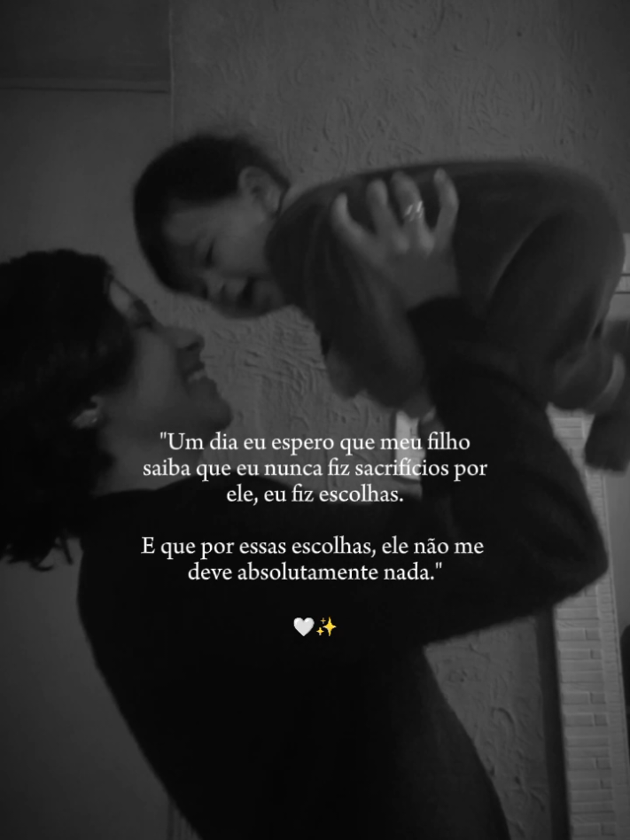@Lariih Queiroz 🐼💜