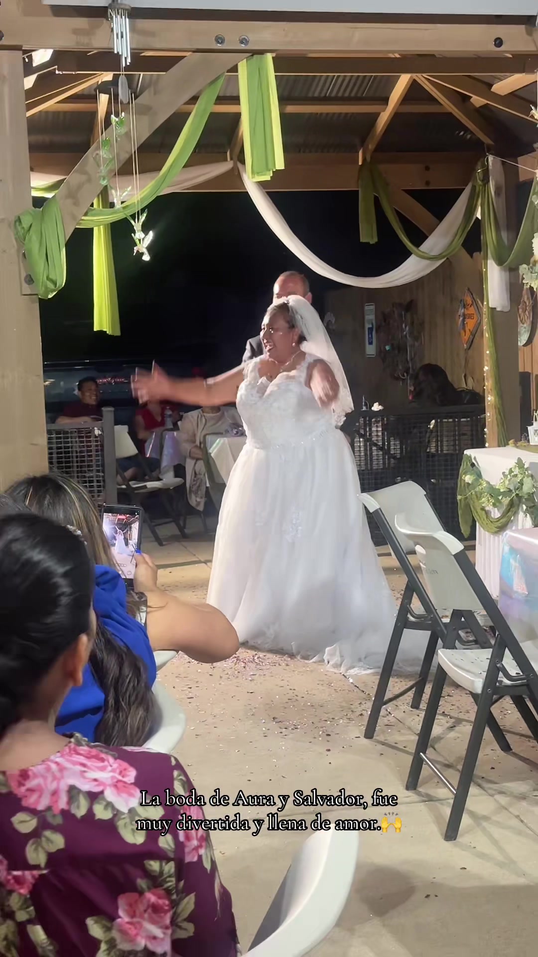 @Elena De León