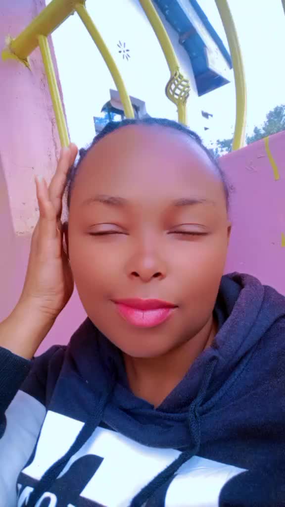 @ClaireMaina