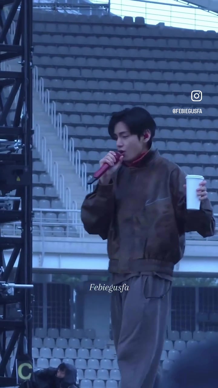 @Kim Taehyung mine bias 💜💜💜