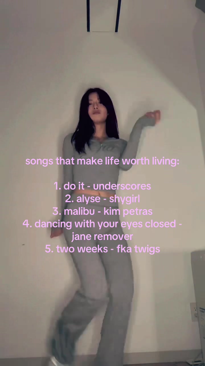 @postinternetfamee