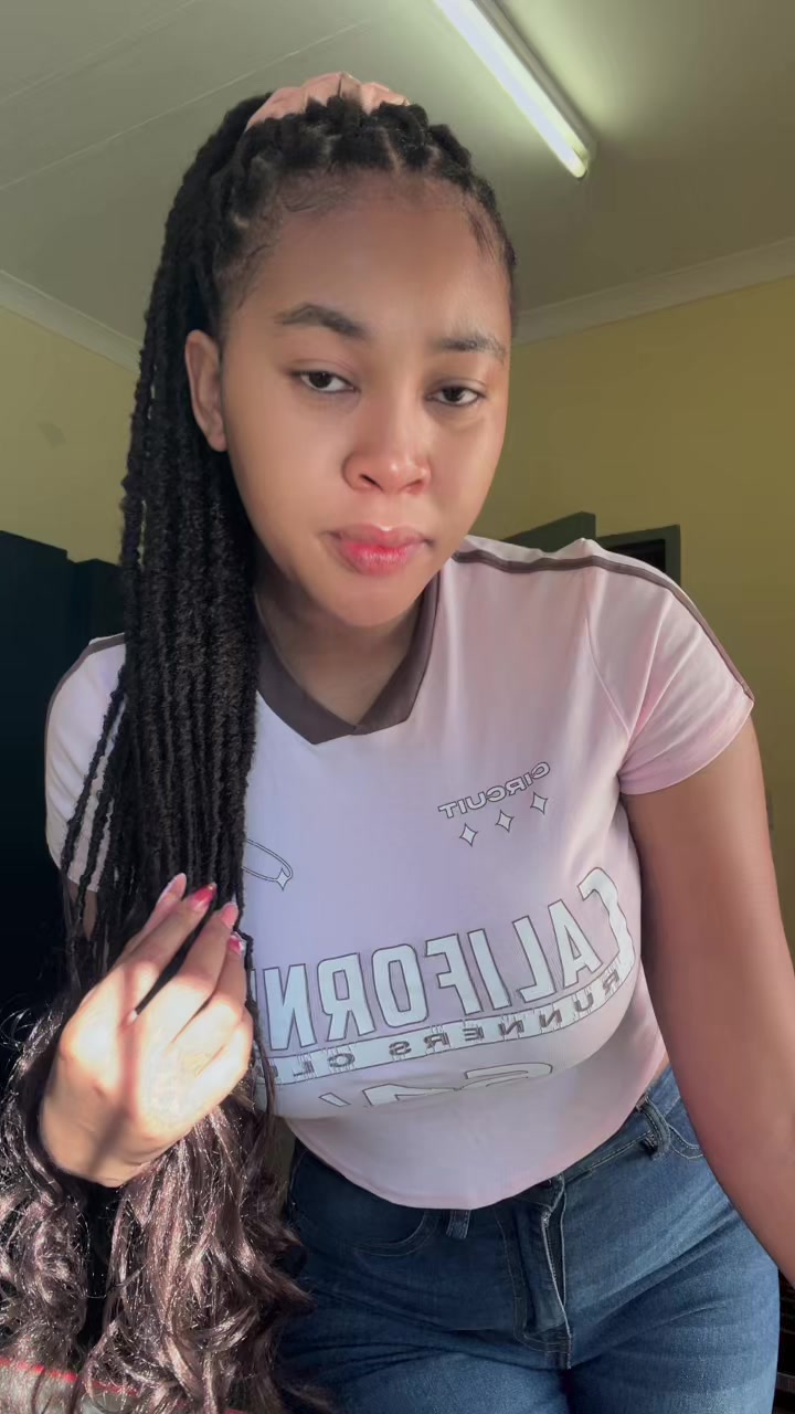 @Lelomo  ✨🌬️🇿🇦