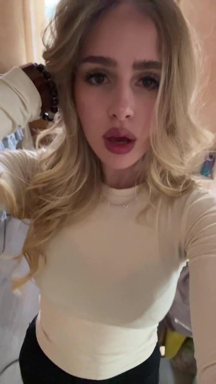 @Ариша Муравьёва