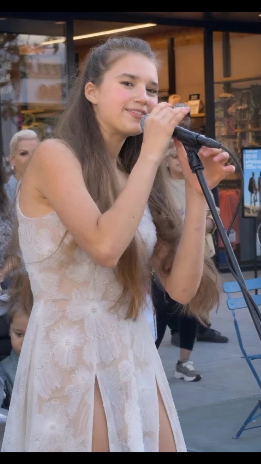 @Victoria