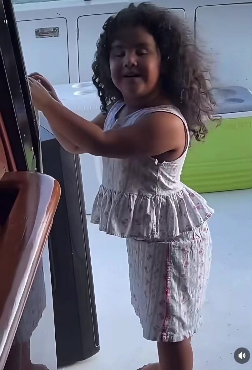 @Ebe2505_