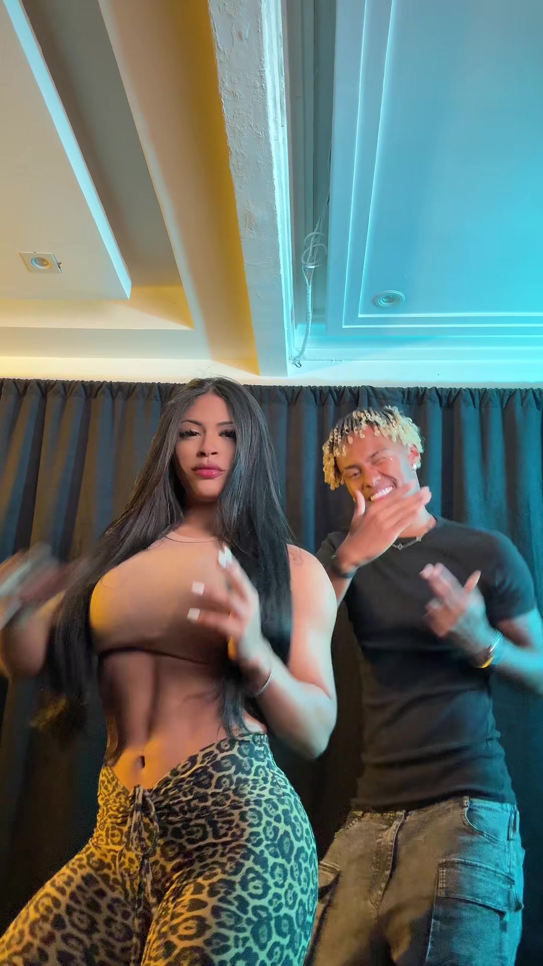 @adahoficial