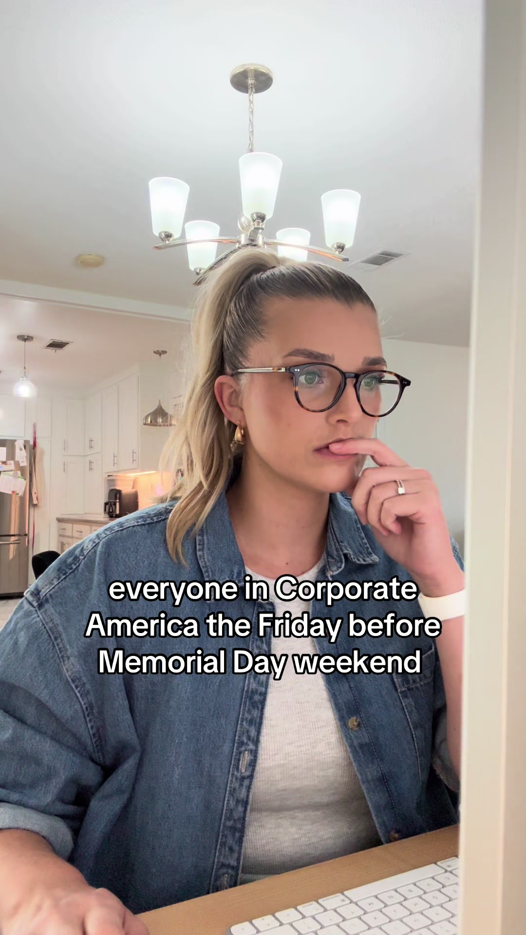 @Elly | Corporate Millennial