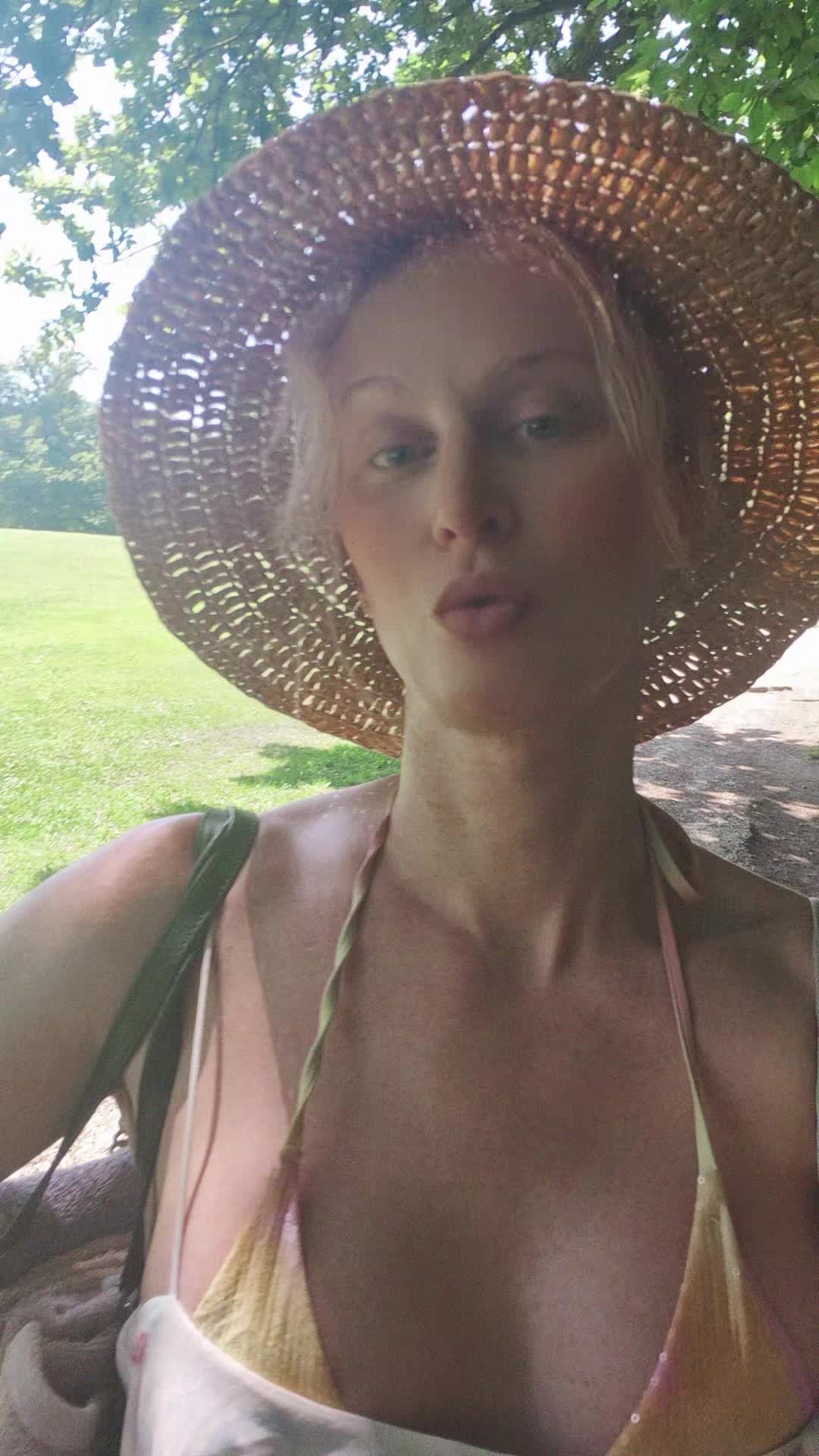 @trixiiiplastic😁😁🤣😂