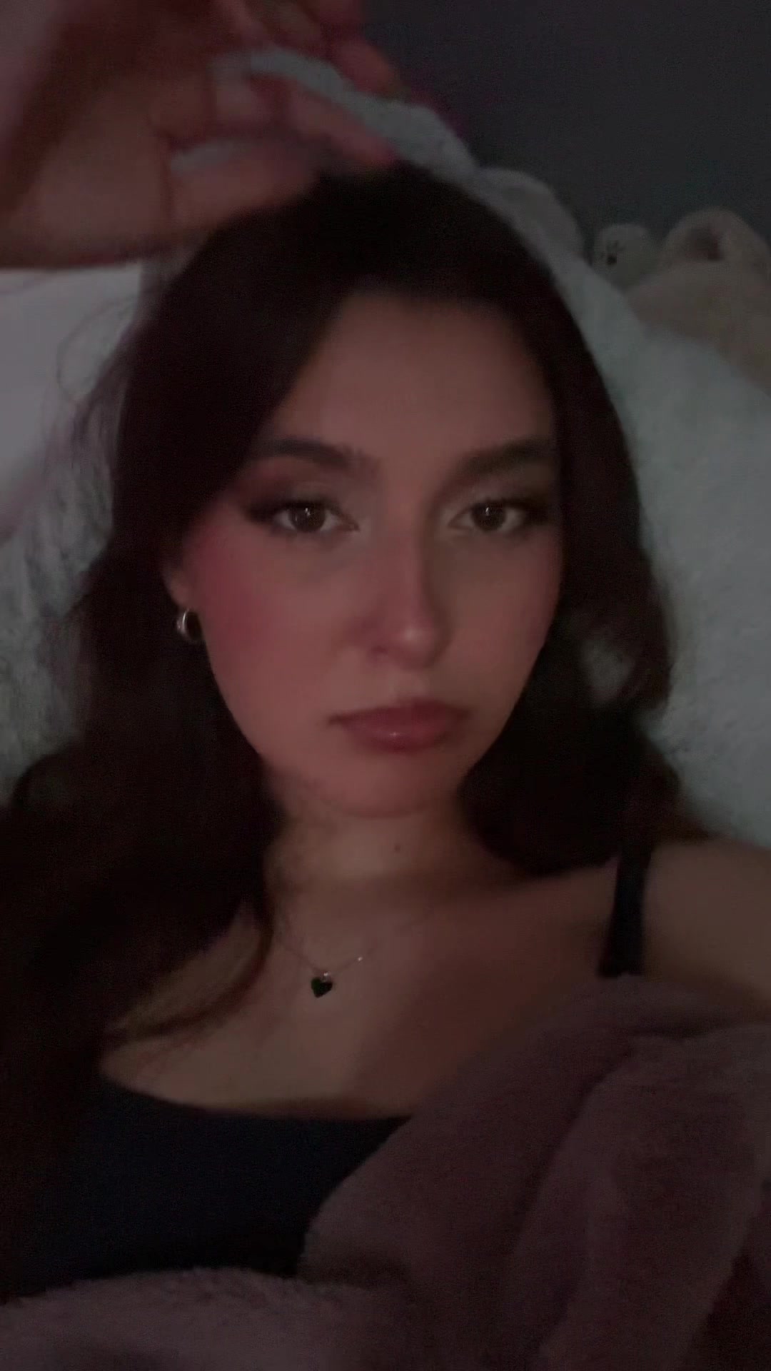 @:3