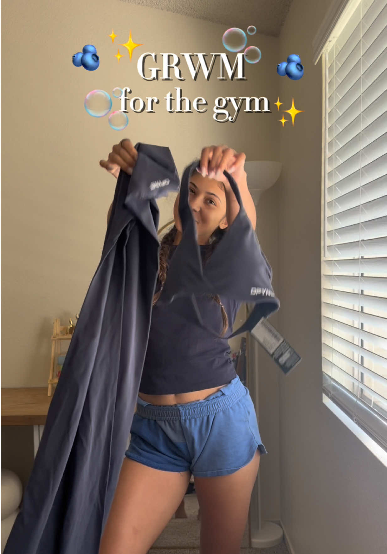 @aliyagibsonn