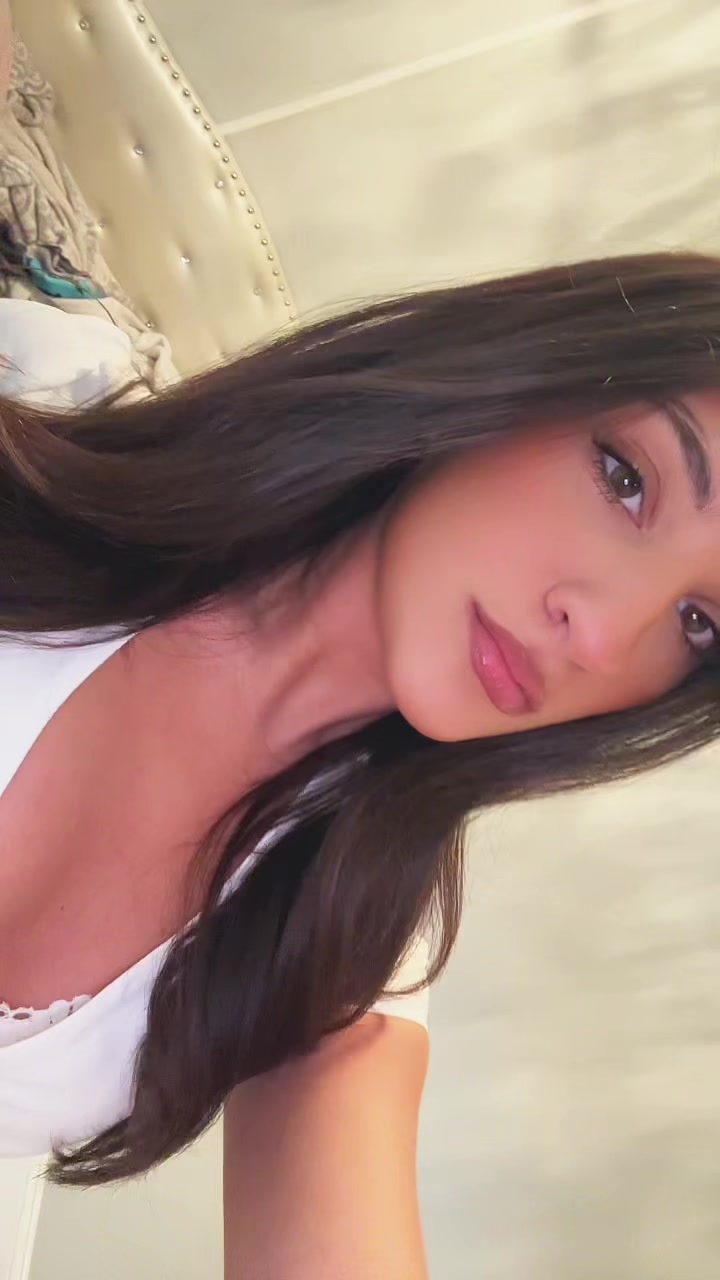 @𝐀 𝐑 𝐈 🧸