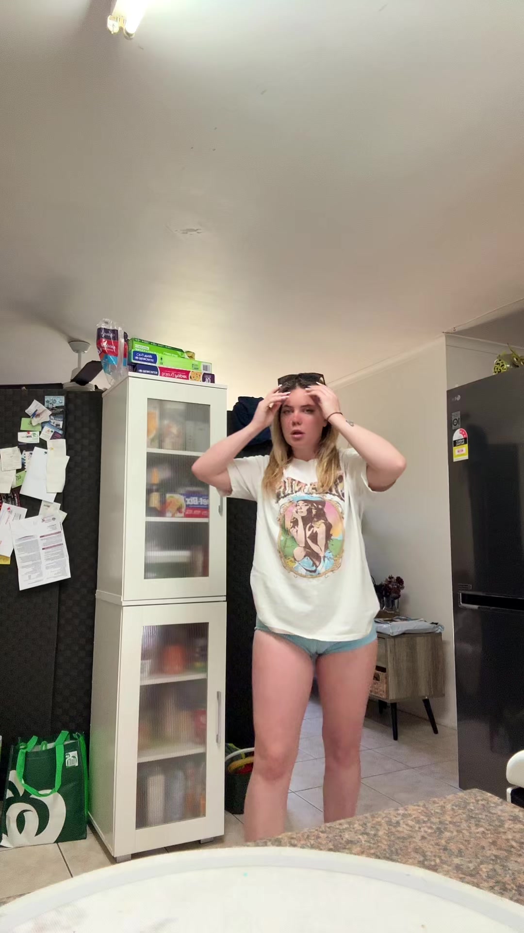 @Em𑣲