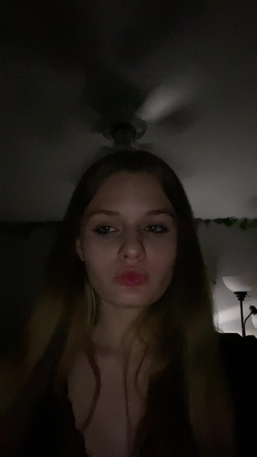 @Bri!!💗