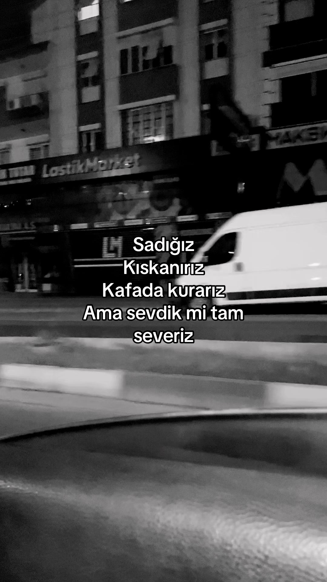 @𝑬ᥫ᭡.