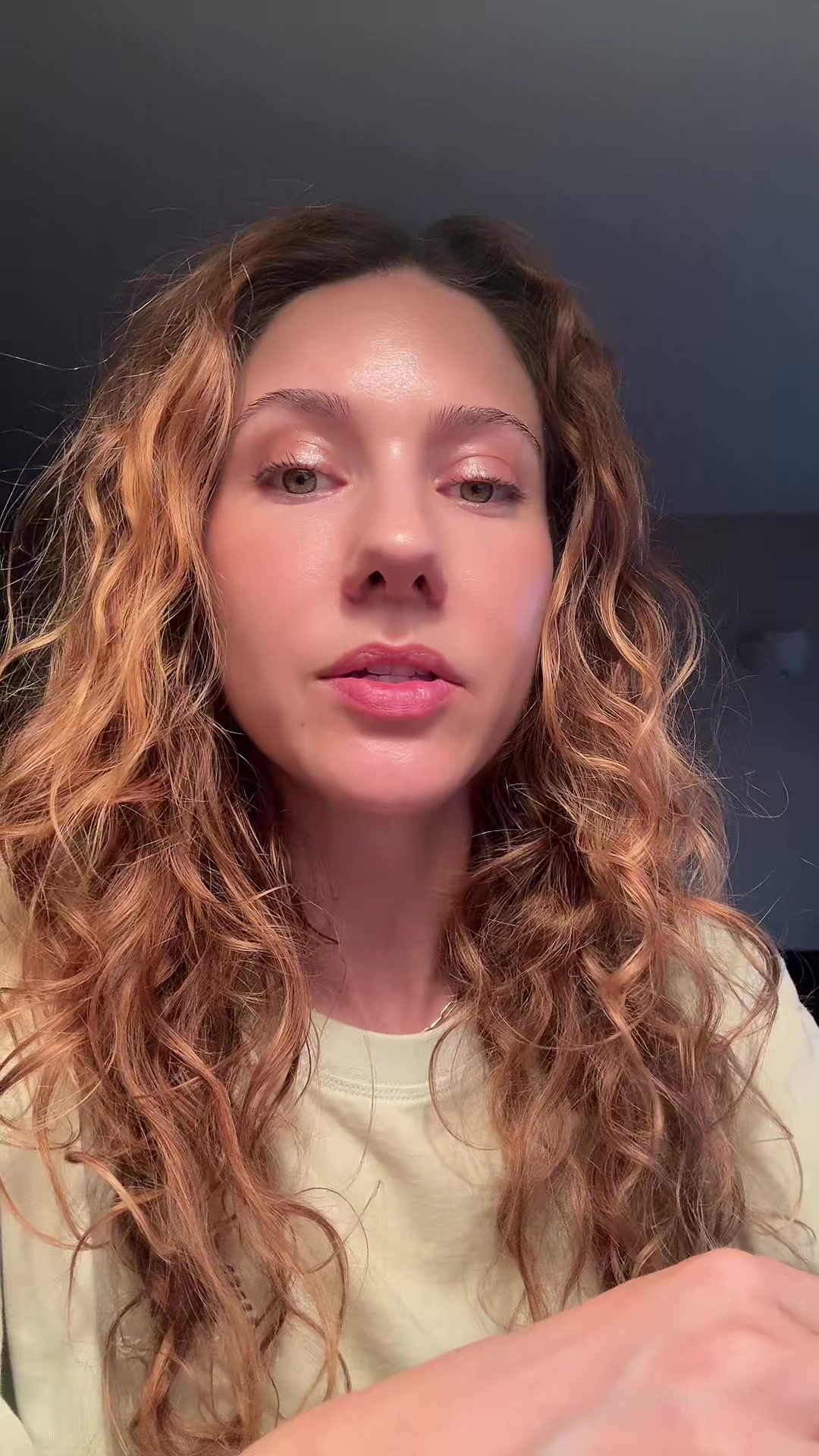 @isabella