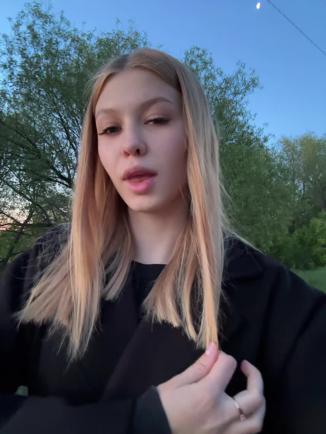 @D. 💋