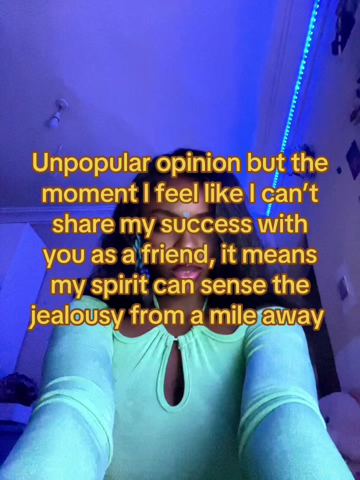 @Glosylips