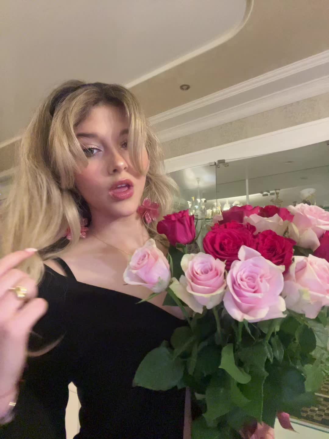@🤷🏼&zwj;♀️🤷🏼&zwj;♀️