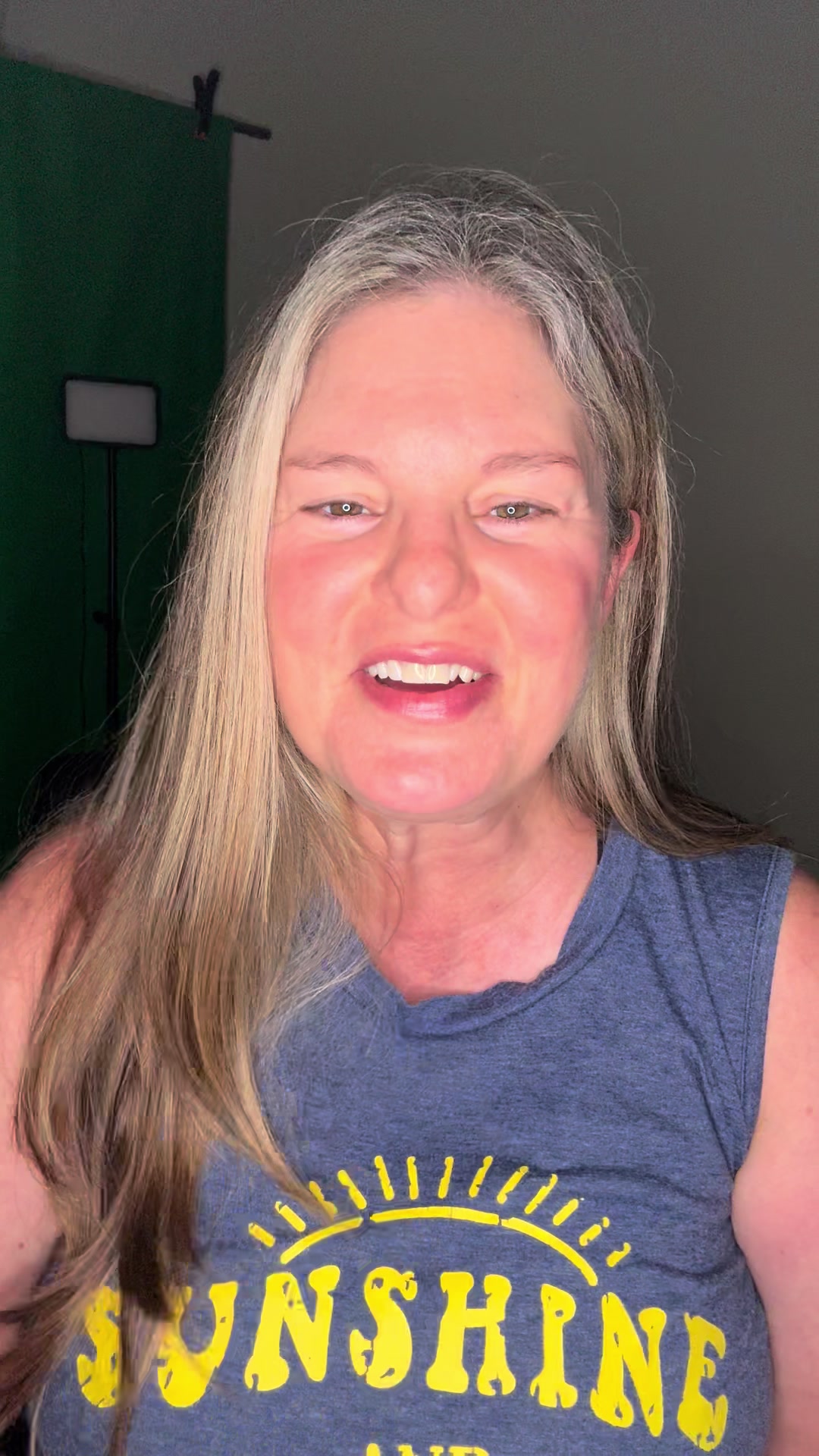 @MrsReaderPants