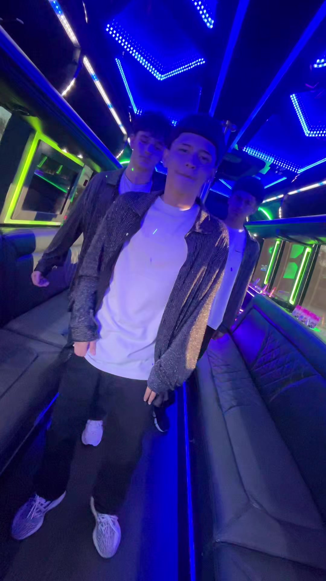 @HOUSTONLUXPARTYBUS