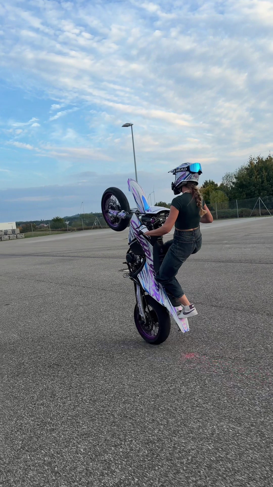 @Wheelie Girl