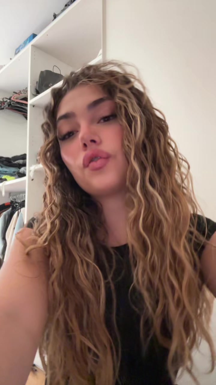 @dandreangela_