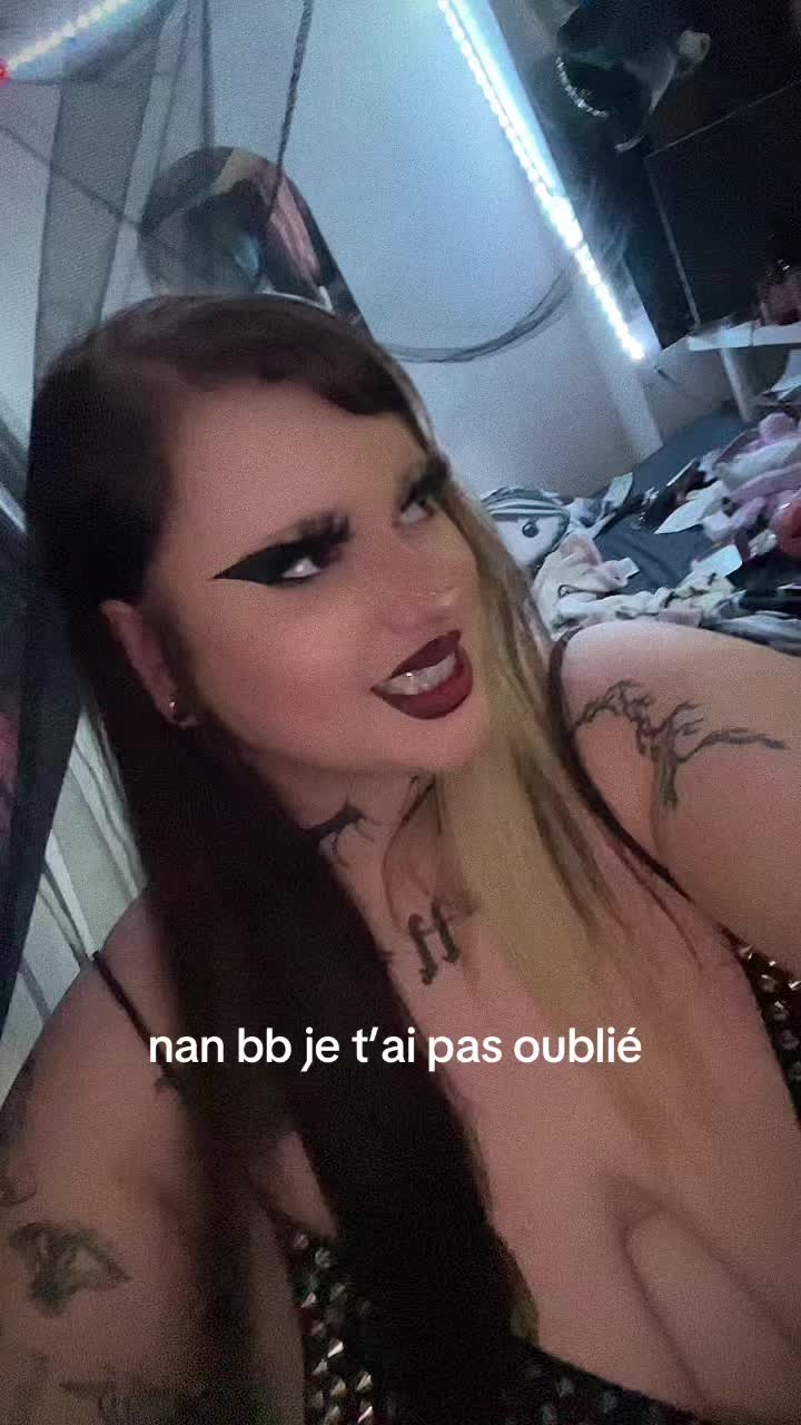 @aly🧛&zwj;♀️