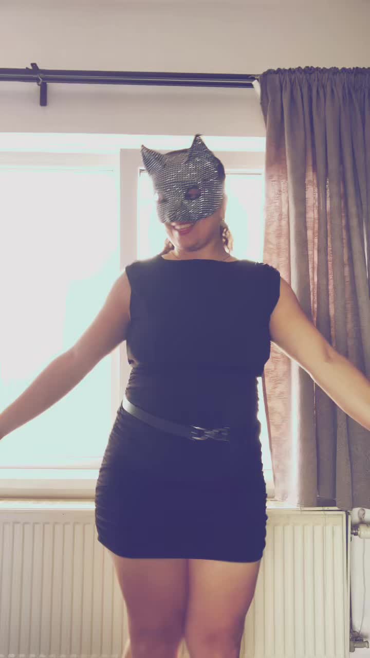 @aveliamoon